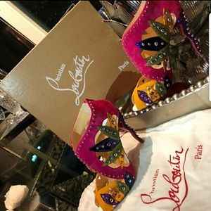 SOLD Christian Louboutin 👠
